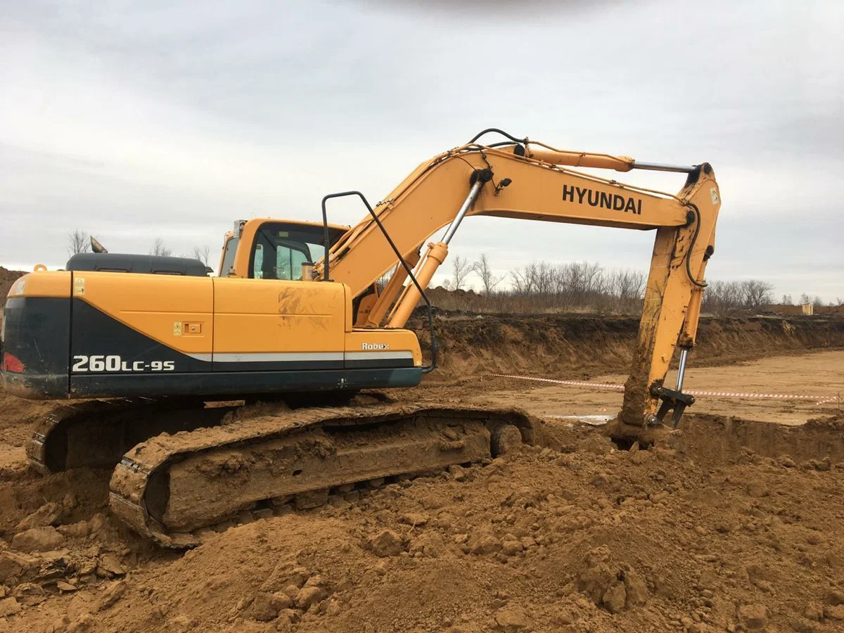 Гусеничный экскаватор HYUNDAI R-260LC