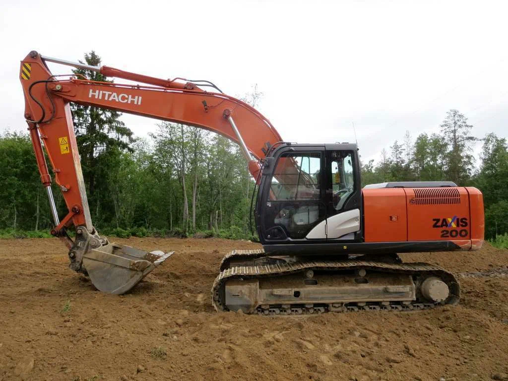 Гусеничный экскаватор HITACHI ZX-200