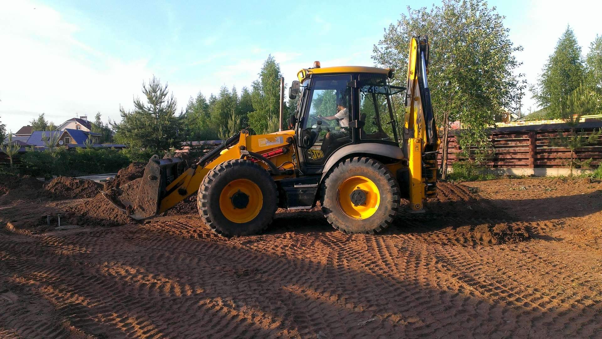Экскаватор-погрузчик JCB 4CX